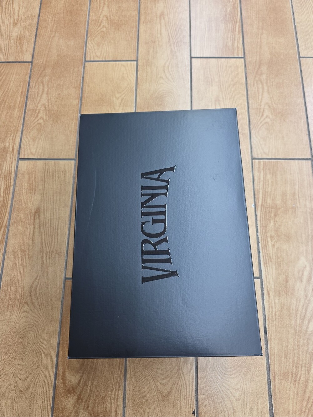 Empty Shoe Box - Picture 4 of 6